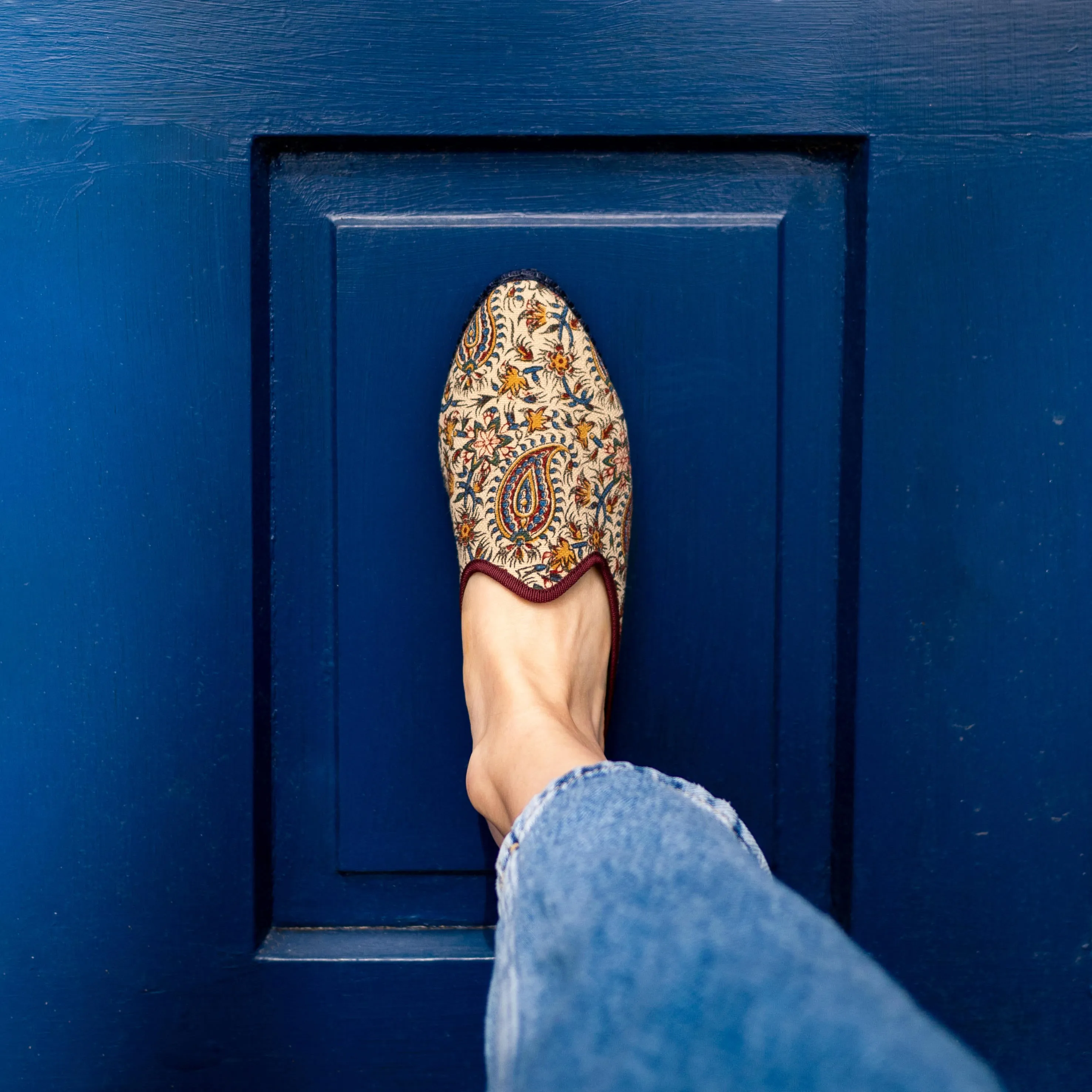 'Nâr' Beige Backless Venetian Slippers